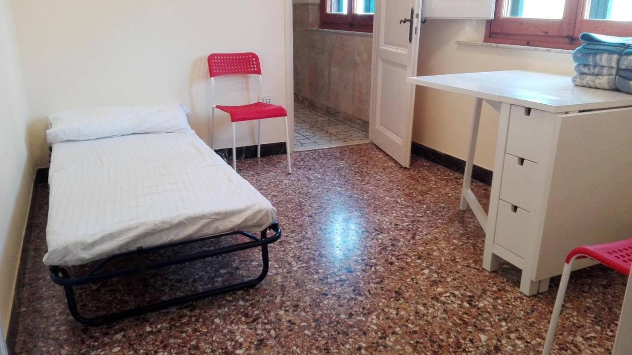 Casa Storica E Confortevole Empoli Exterior foto